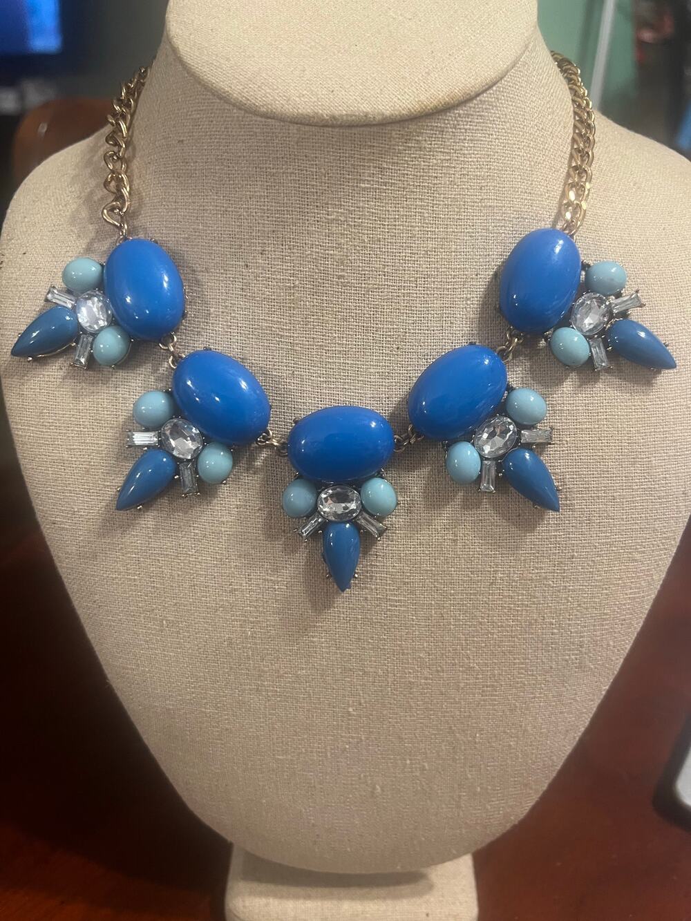 NWT SYGA Noble Stone Necklace Chain Blue on Blue with Clear Stones.  Elegant